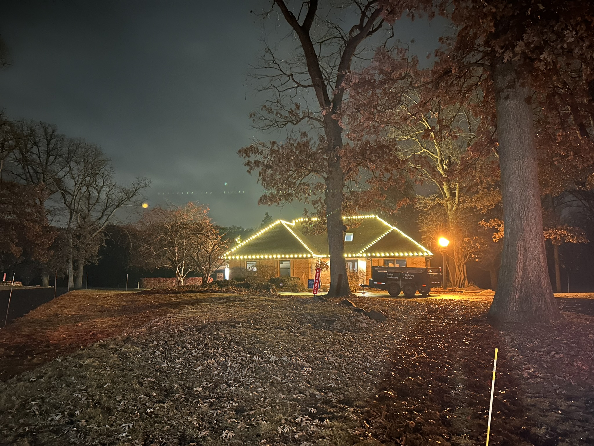 Holiday roofline lights Chicago suburb